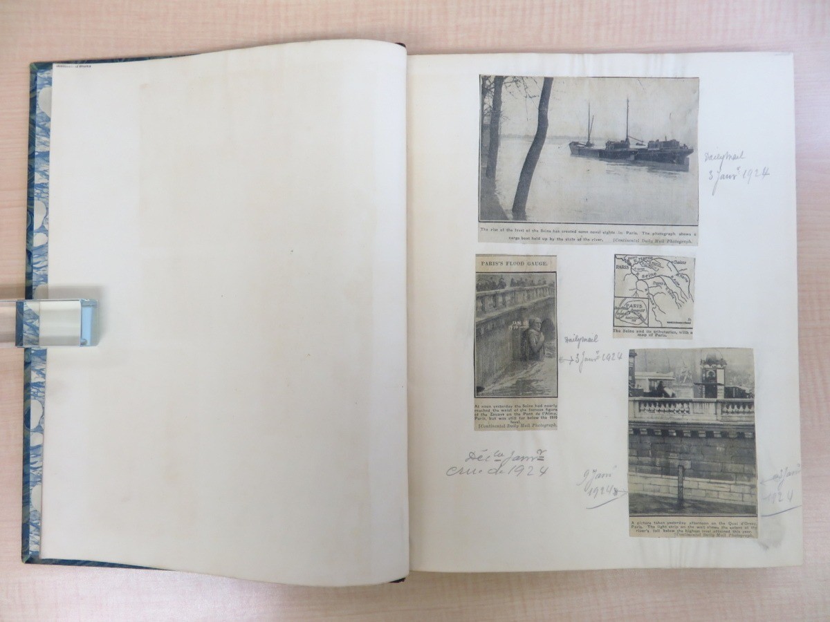 Paris Inonde : La Crue De Janvier 1910 10.2in x 12.9in Written in French