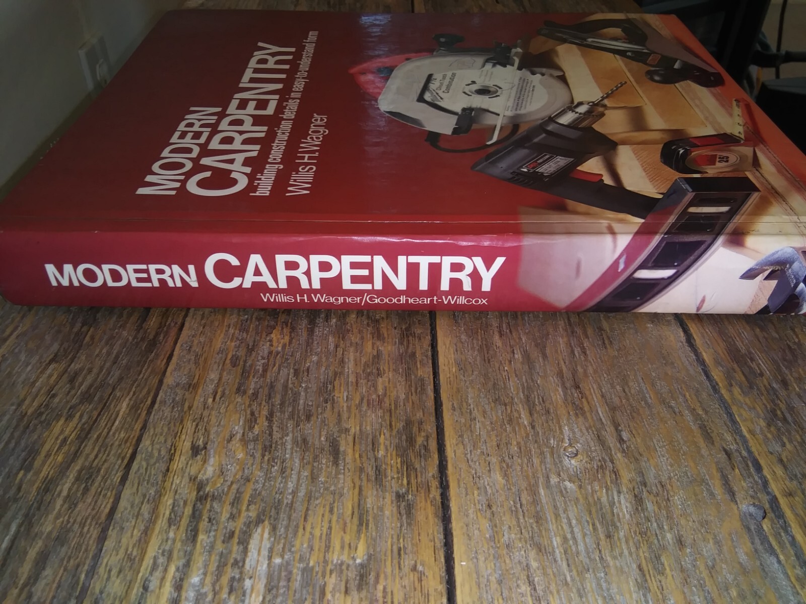 Modern Carpentry Building Construction Easy Wood Working Guide Book – 592 Pages