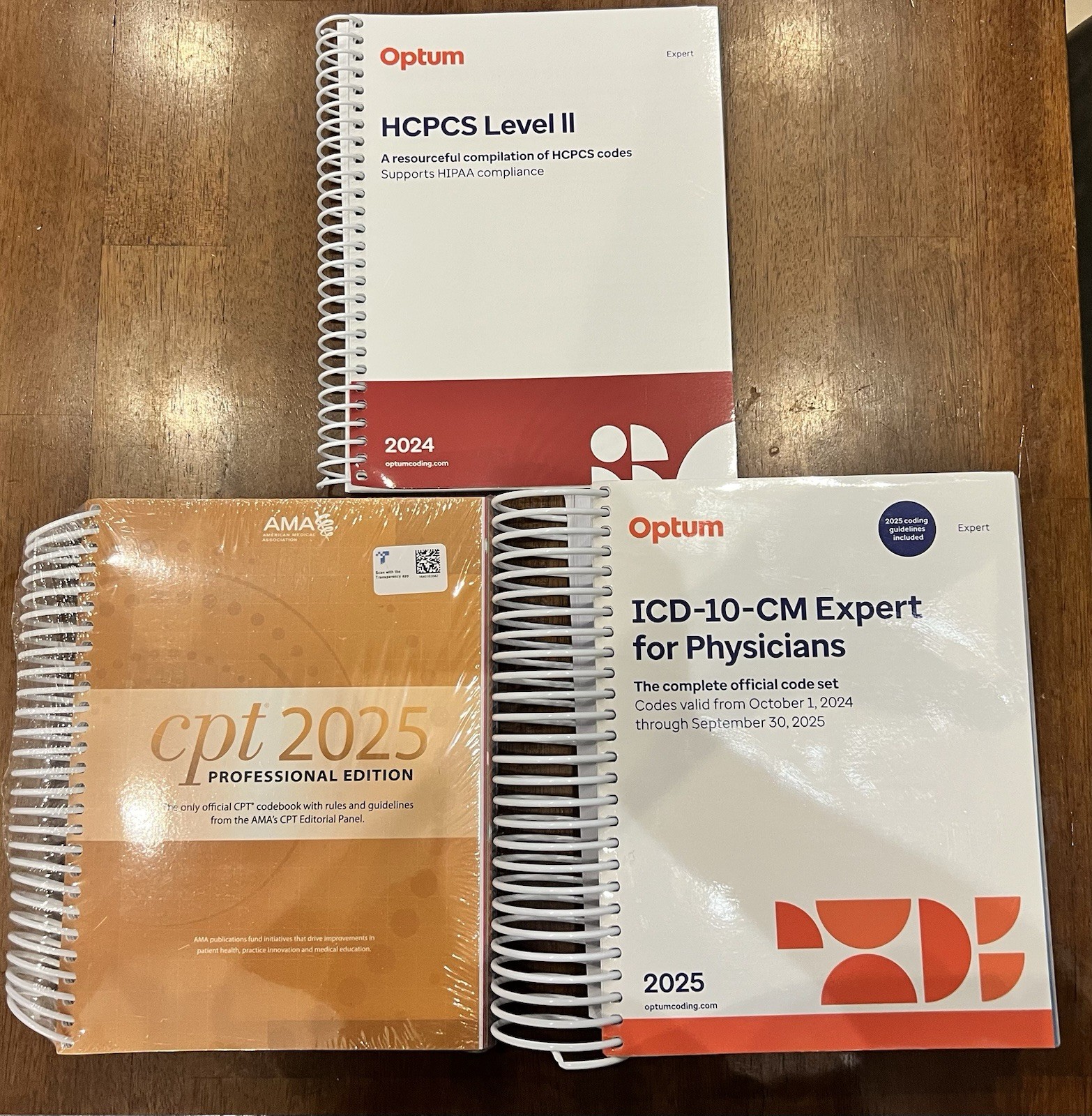 ICD-10-CM Physicians ‘25, CPT Physicians ‘25, HCPCS Level 2 Expert ‘24 Bundle