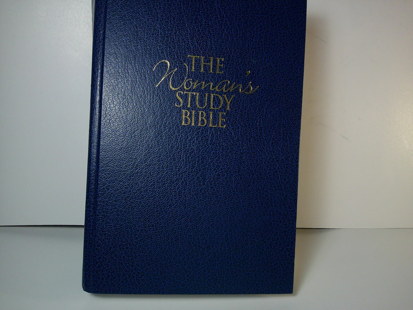 THE WOMAN&rsquo;S STUDY BIBLE NEW KING JAMES VERSION NELSON 922 BLUE HB 1995
