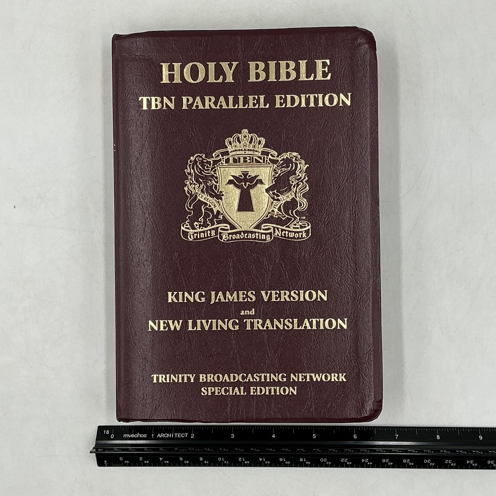 Holy Bible TBN Parallel Edition King James NLT Tyndale HC Burgundy 1997 USA