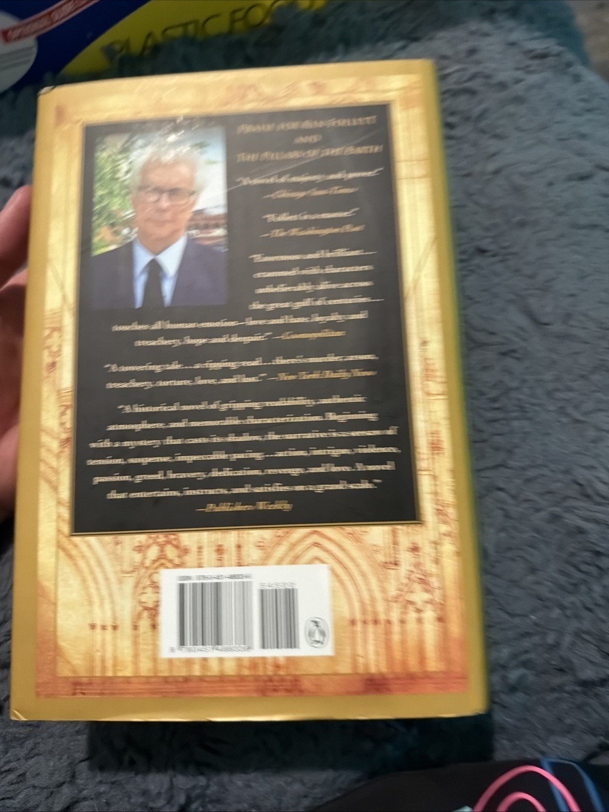 The Pillars of the Earth (Kingsbridge) Hardcover C-74