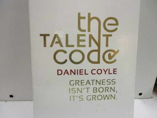 The Talent Code Greatness Isn&rsquo;t Born, – Paperback, by Coyle Daniel – Very Good