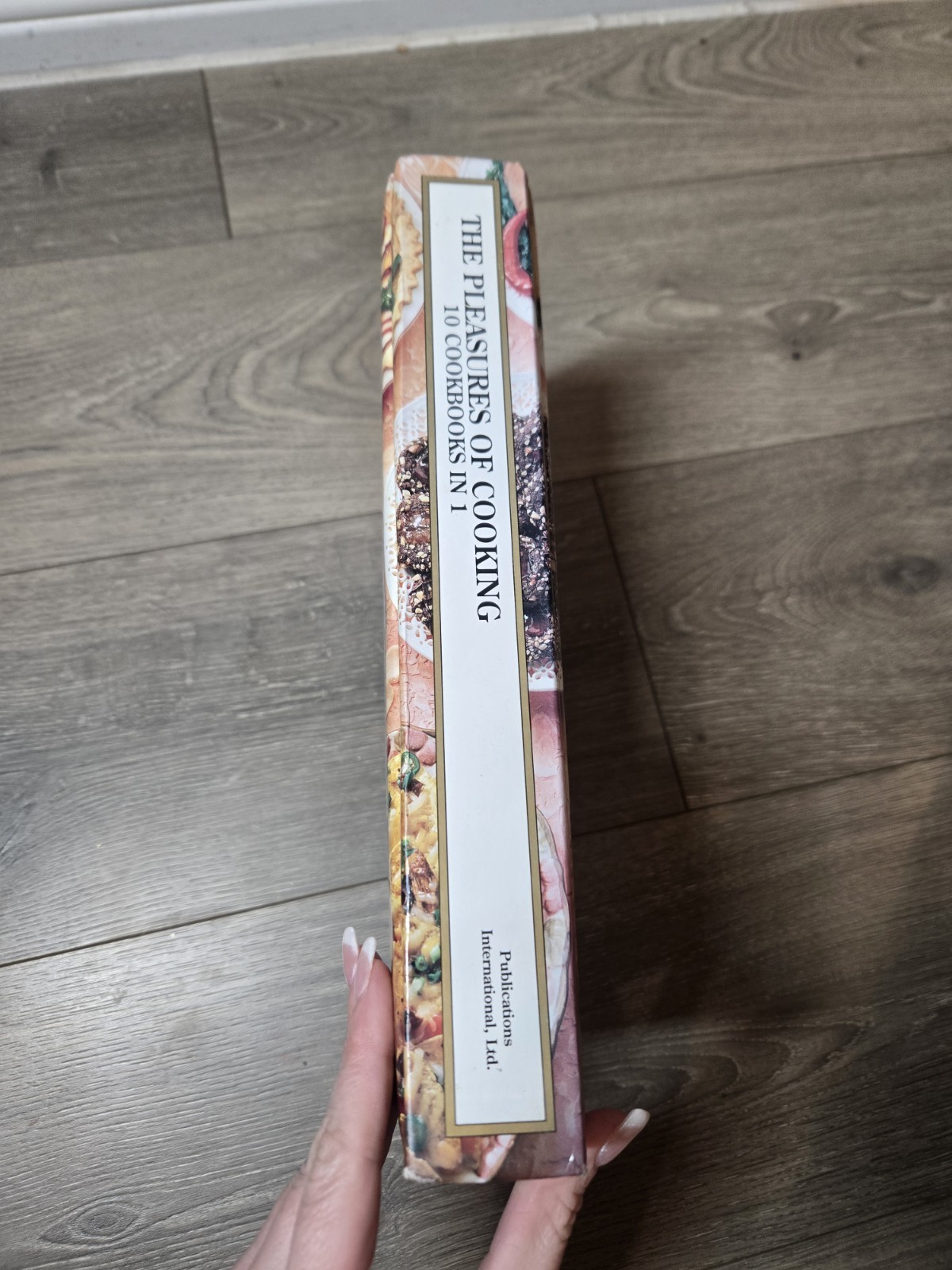 The Pleasures Of Cooking – 10 Cookbooks In One, 608 Pages, great Condition, 1993