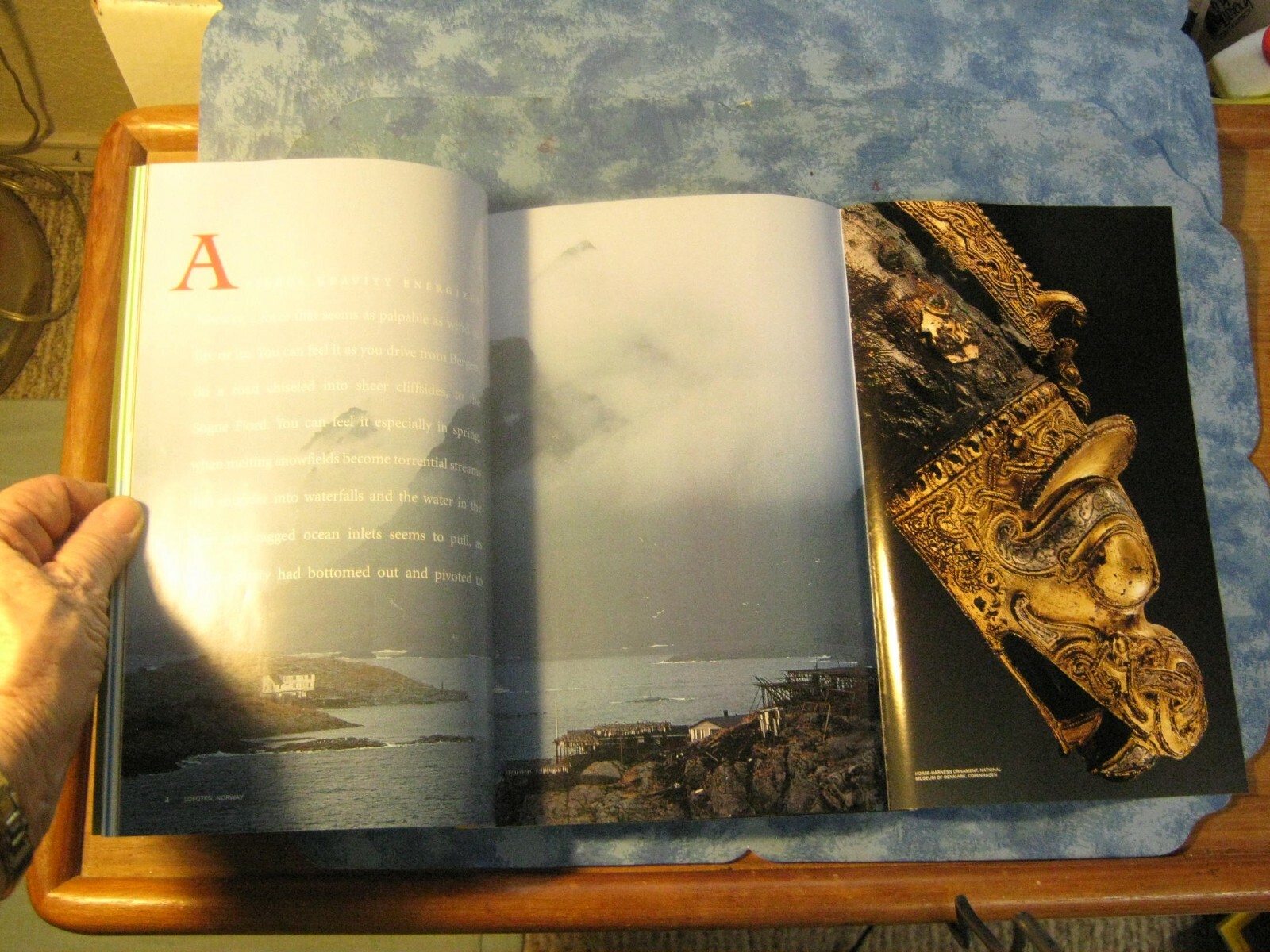 NATIONAL GEOGRAPHIC May 2000 IN SEARCH OF VIKINGS Dawn of Humans MOUNT ST.HELENS