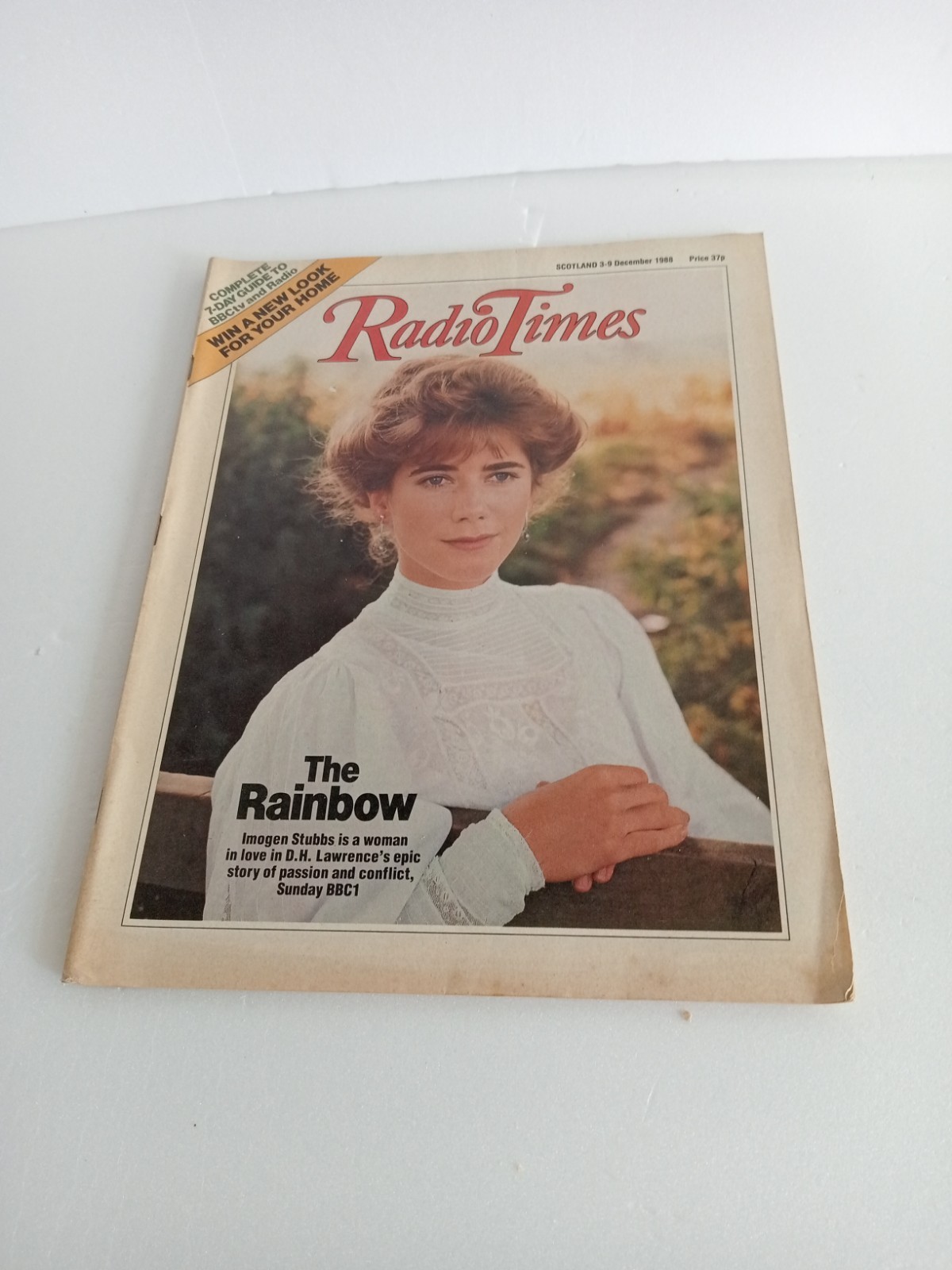 Radio Times 3-9 Dec 1988 Knots Landing, Gloria Estefan