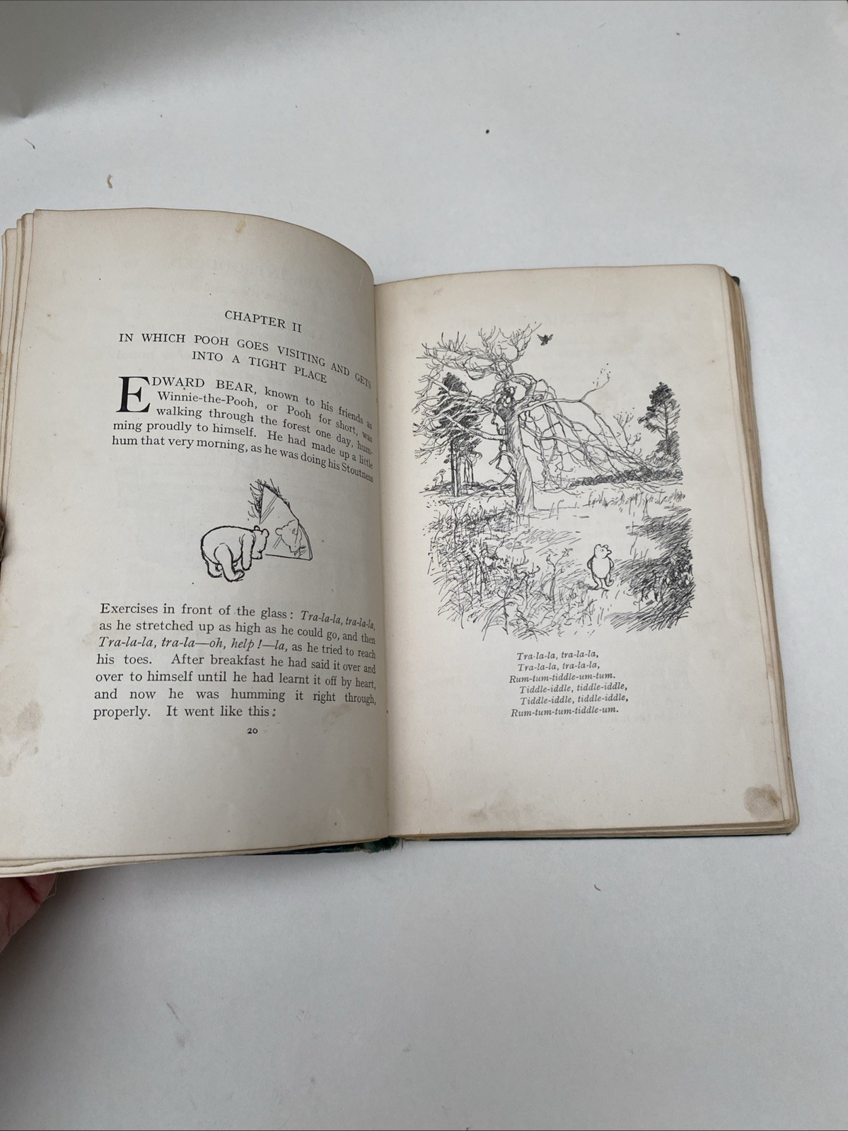 A A Milne / E H Shepard – Winnie The Pooh – 1st/1st 1926 Methuen A/F