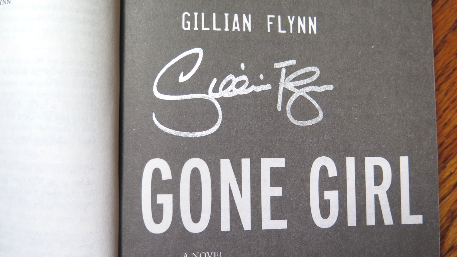 SIGNED by Gillian Flynn | GONE GIRL | Special Edition Trade Paperback | FINE