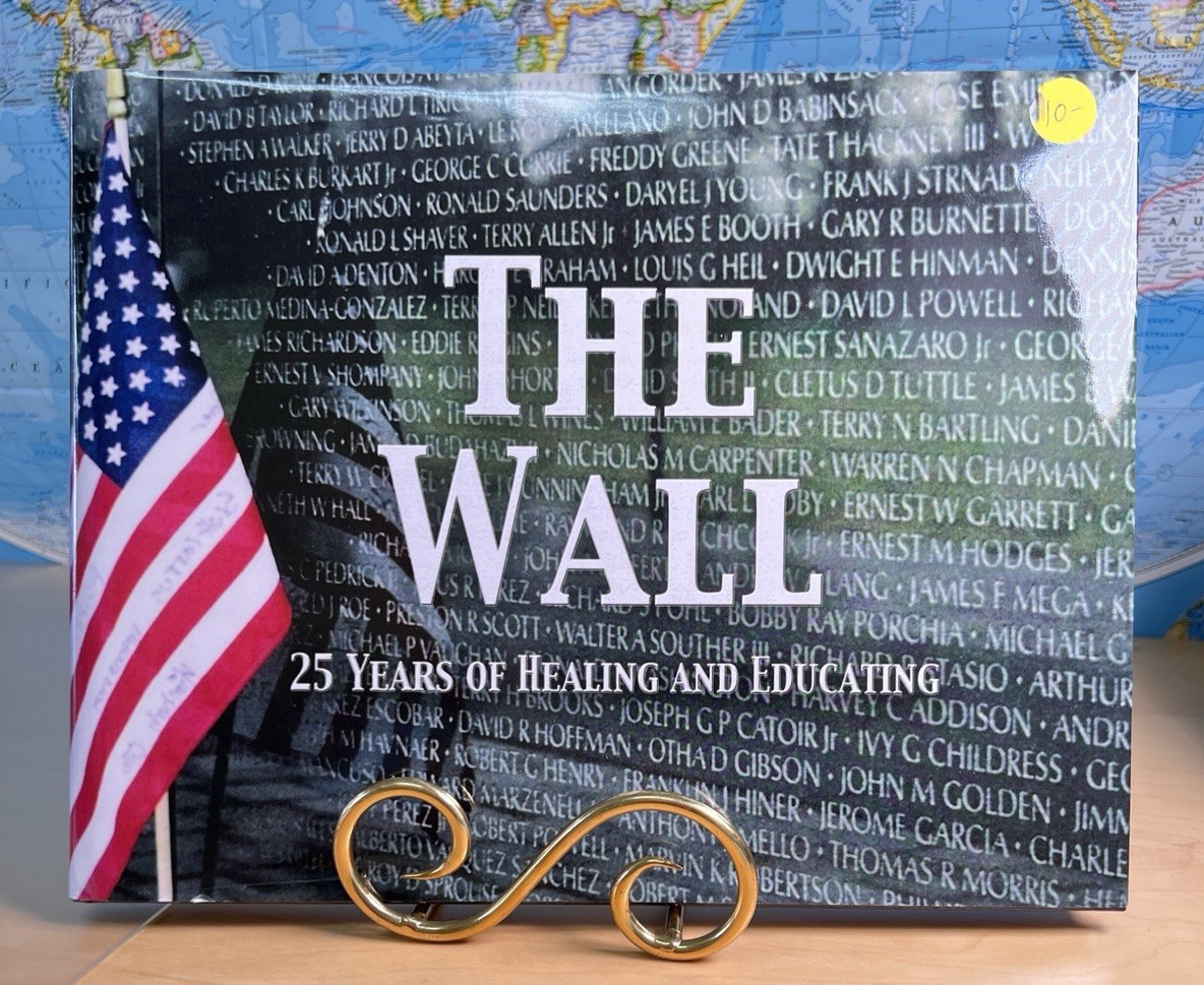 The Wall 25 Years of Healing and Educating by Kim Murphy 2019 4th Printing