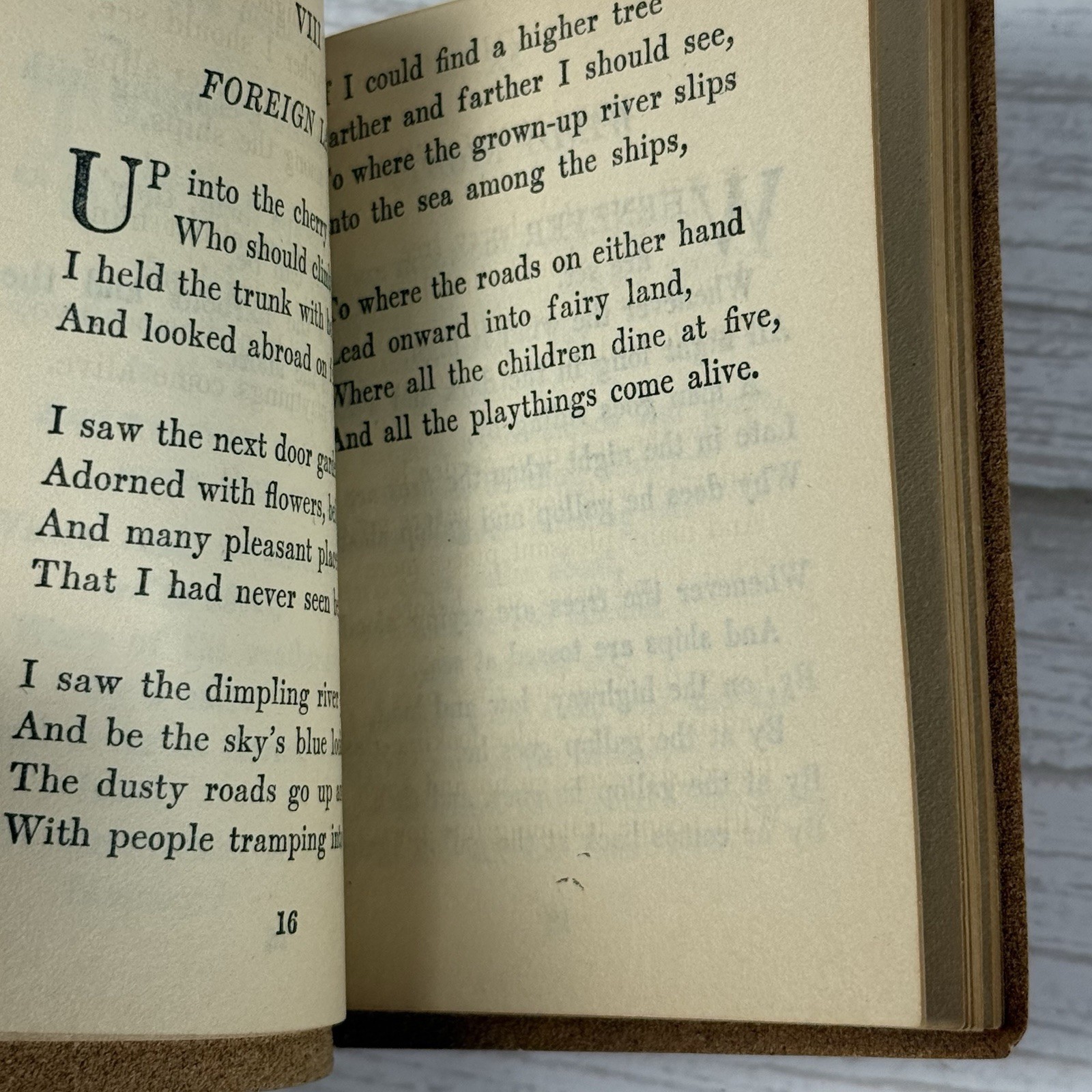 2 Little Luxart Library Mini Books: Sherlock Holmes/A Child’s Garden Verse 1920