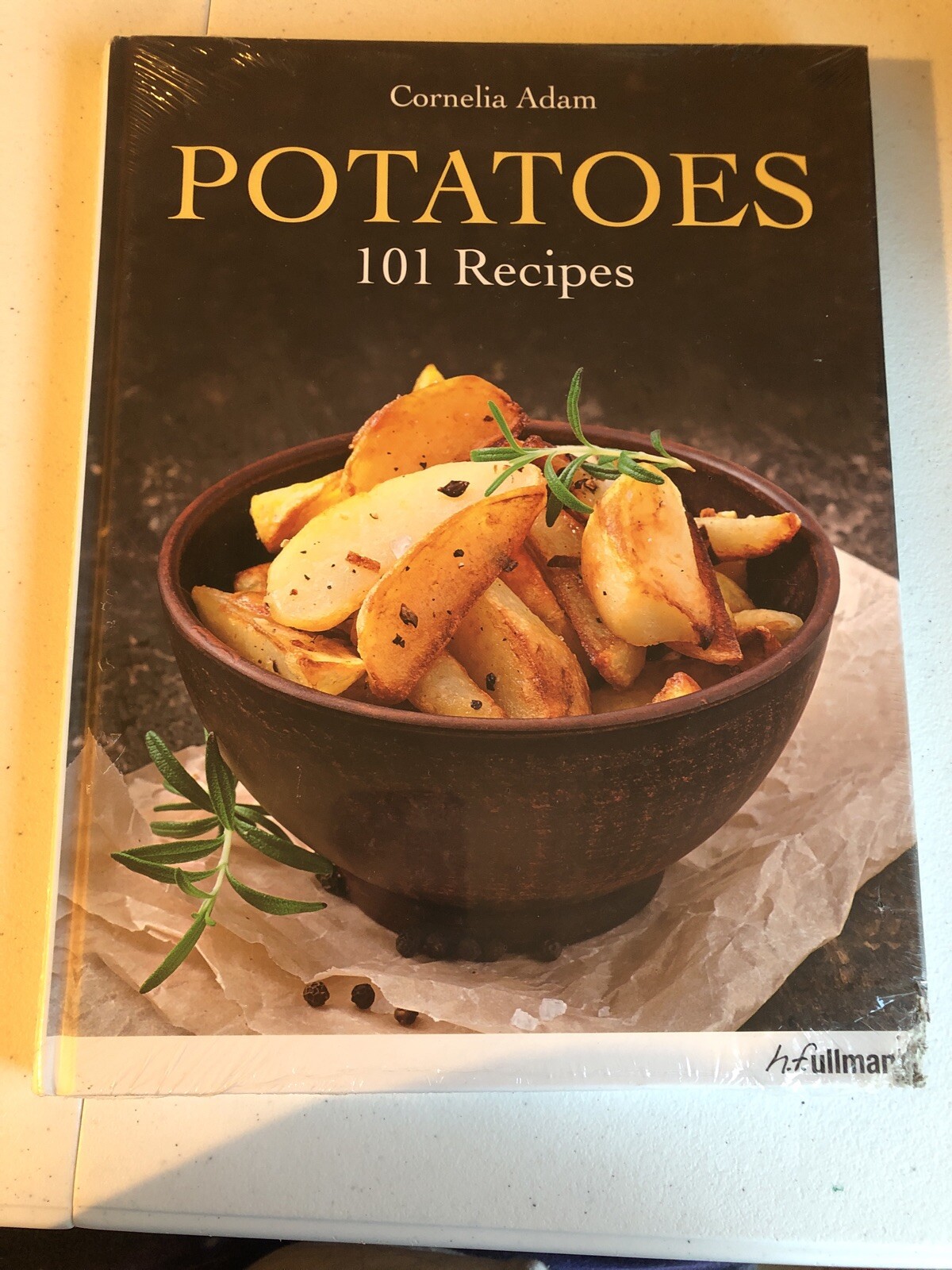 Potatoes : 101 Recipes. a Passion for Small Spuds by Adam Cornelia (2015,…