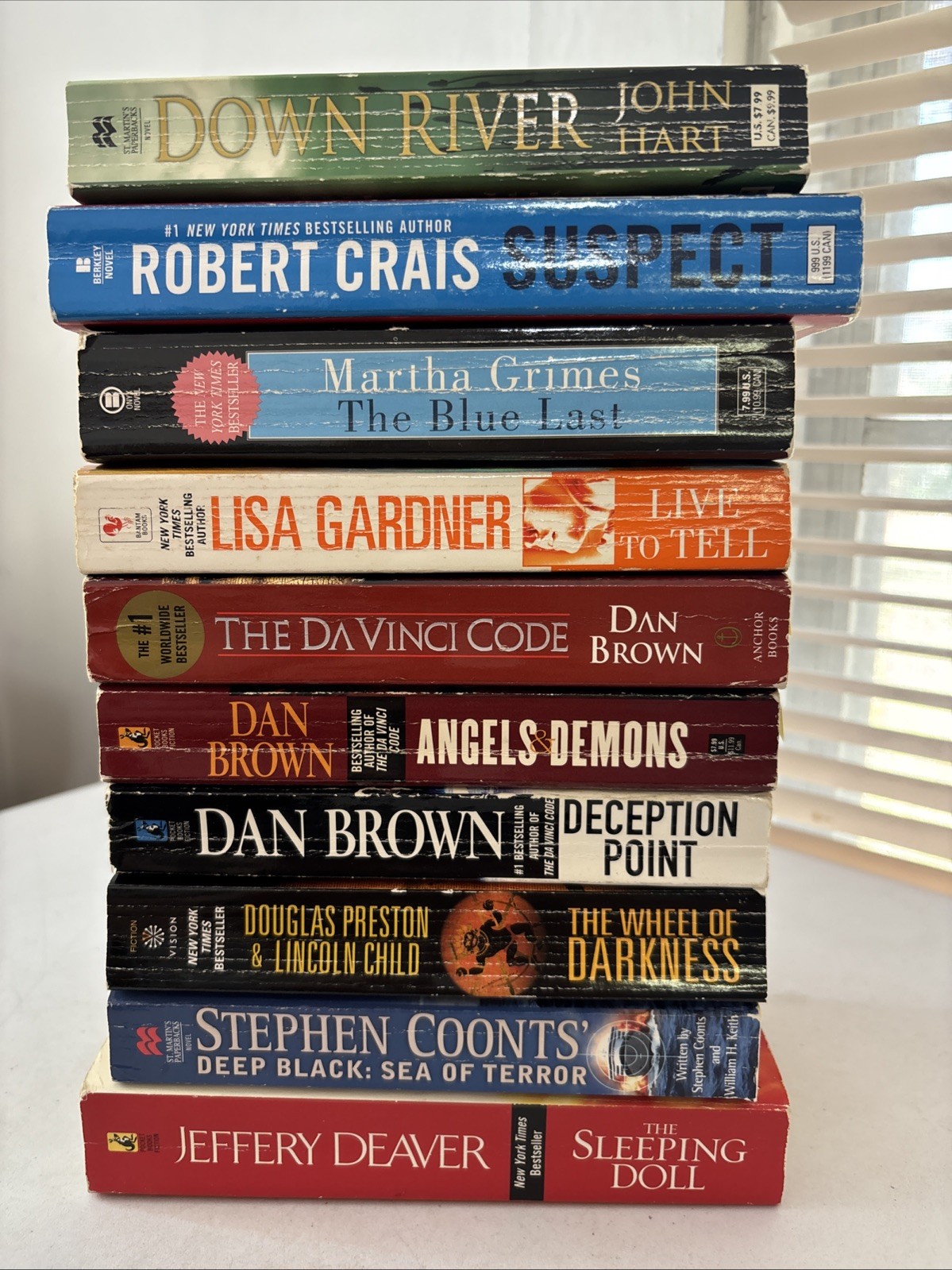 Lot of 10 Mystery and Thrillers – Mixed Authors – FREE SHIPPING