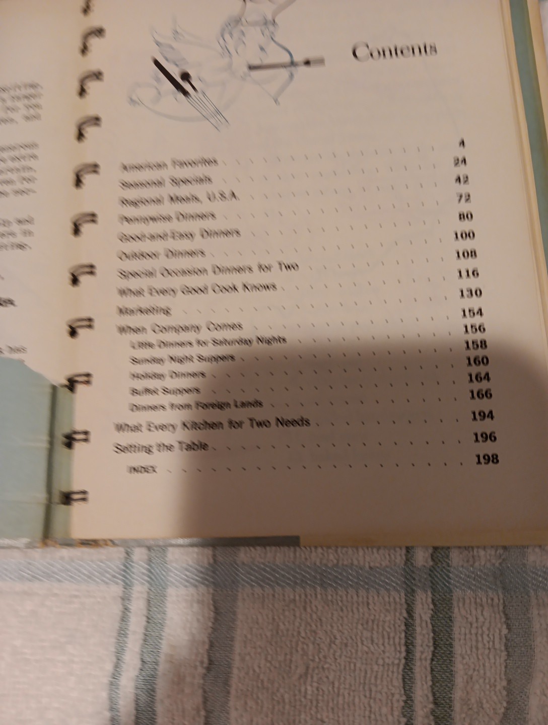 1958 BETTY CROCKER&rsquo;S DINNER FOR TWO 205 Pages HC Metal Multi-ring Binding 6&Prime;x8&Prime;