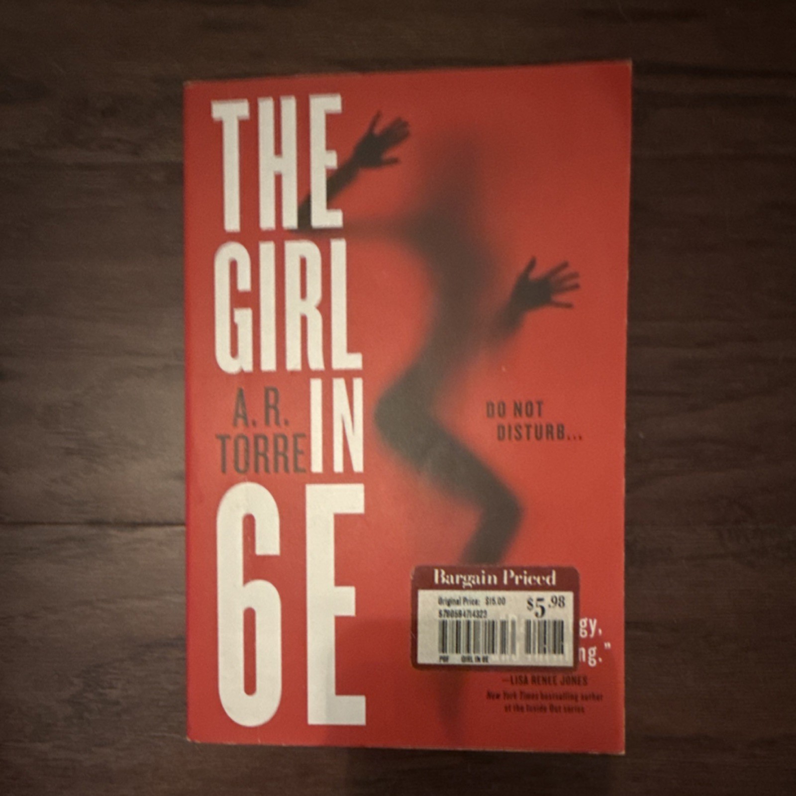 The Girl in 6E by A. R. Torre (2015, Trade Paperback, Orbit, Deanna Madden Ser.)