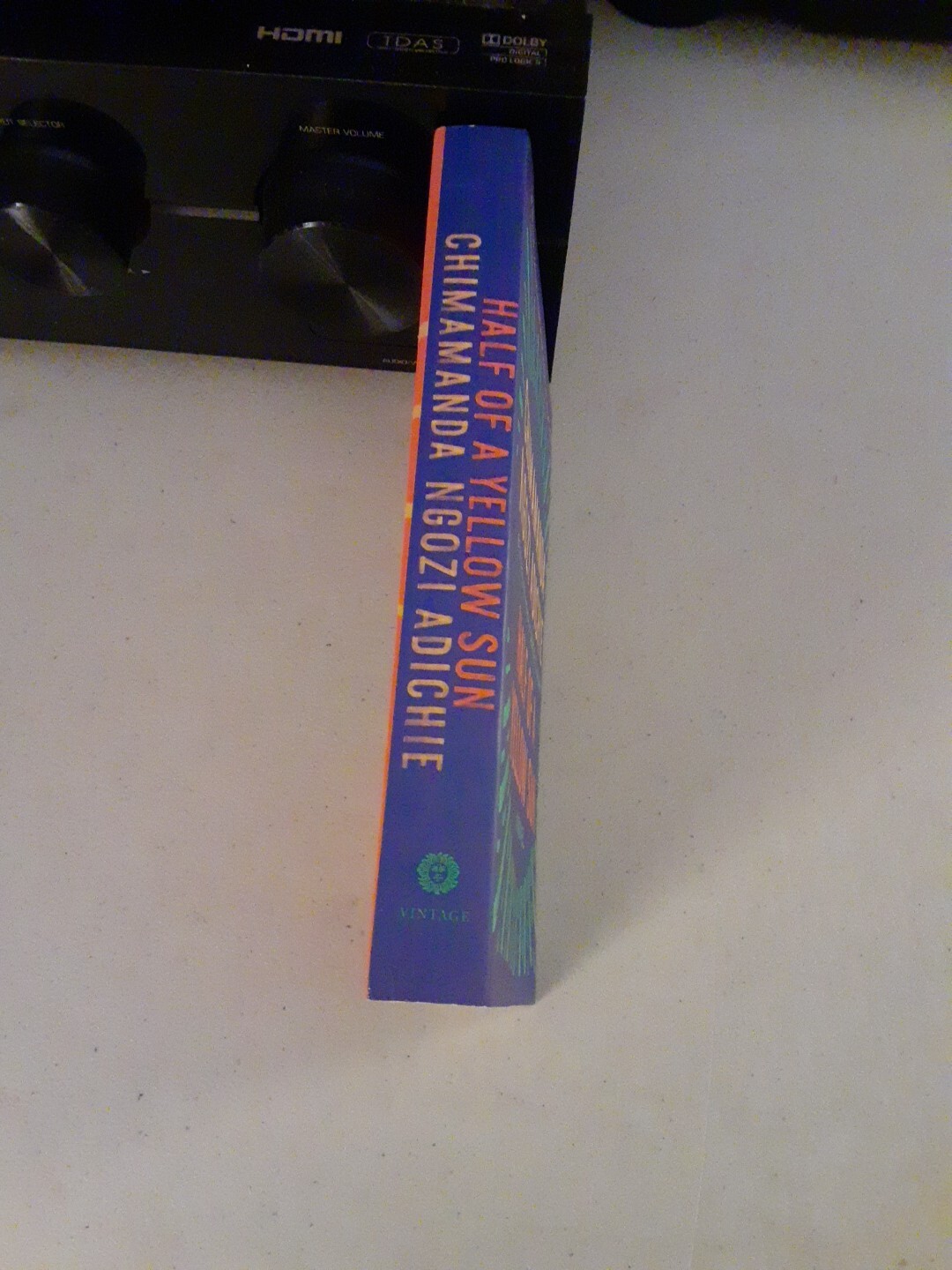 Half of a Yellow Sun – Chimamanda Ngozi Adichie (2007, Trade Paperback) New