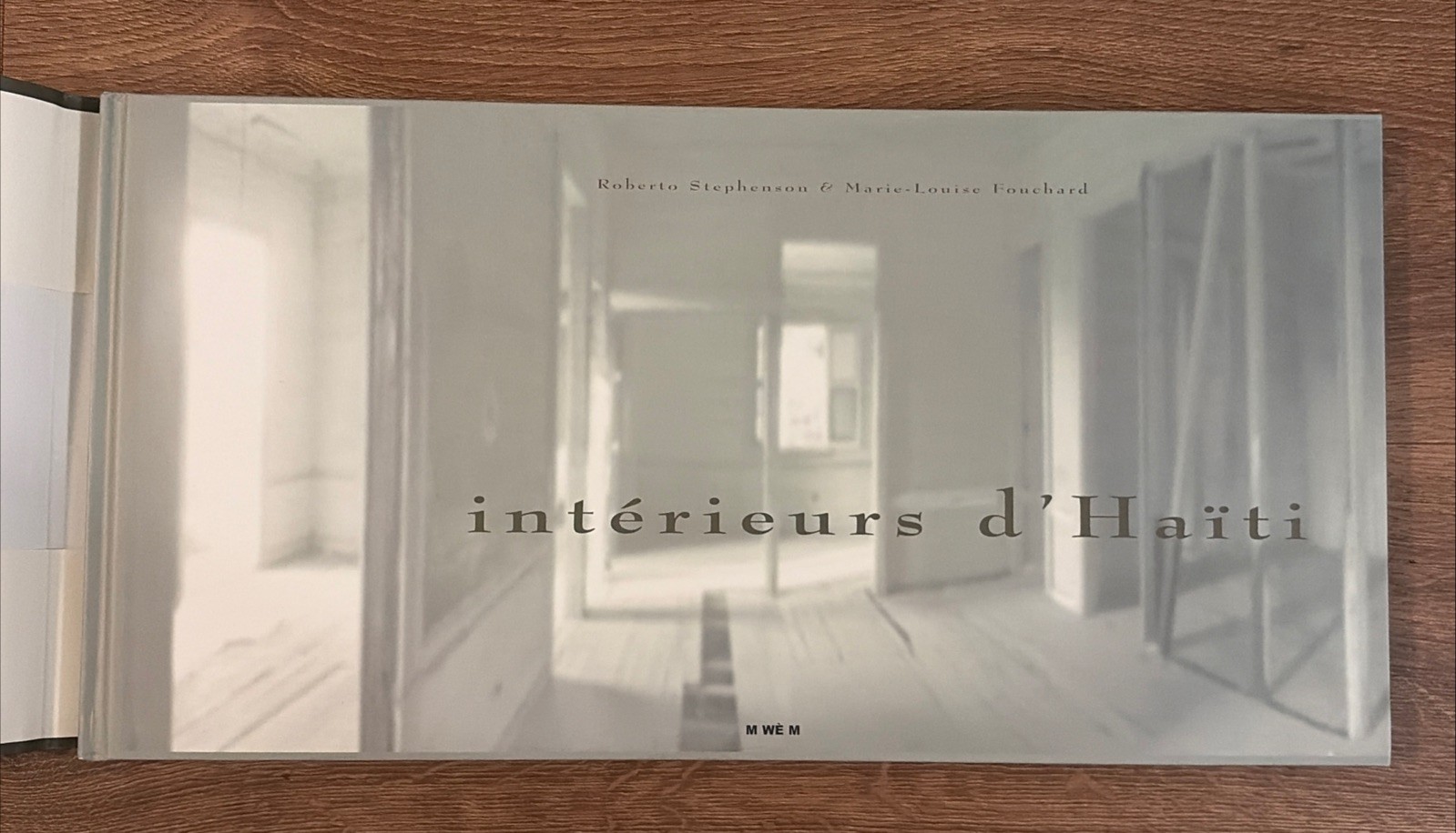 Interieurs d&rsquo;Haiti Hardcover Architecture Book (French) by Roberto Stephenson
