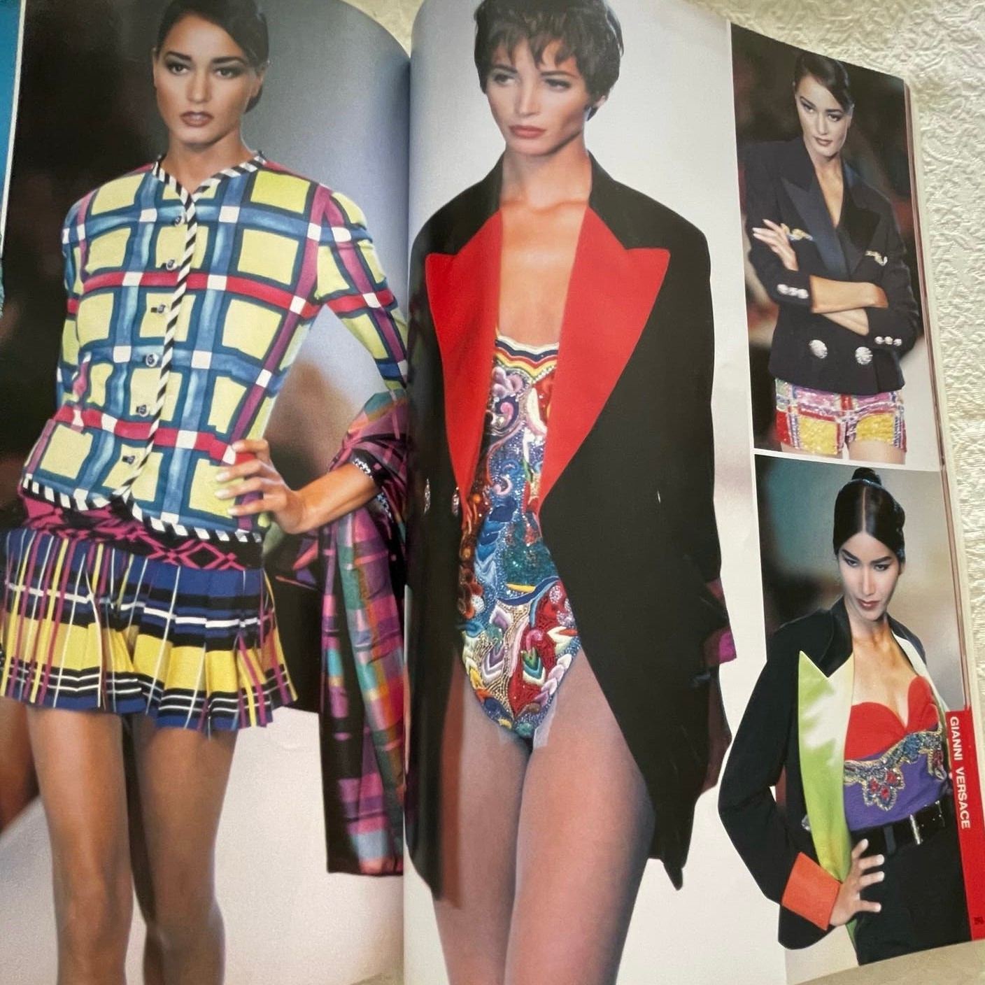 Haute-Couture &rsquo;90-&rsquo;91 Autumn & Winter Runway Collections Vol 4 VNTG Fashion Book
