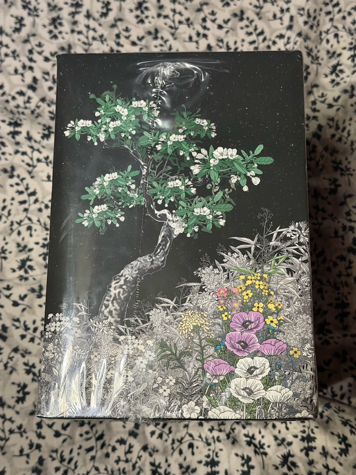 The Twilight Saga Deluxe Collection – by Stephenie Meyer (Hardcover)