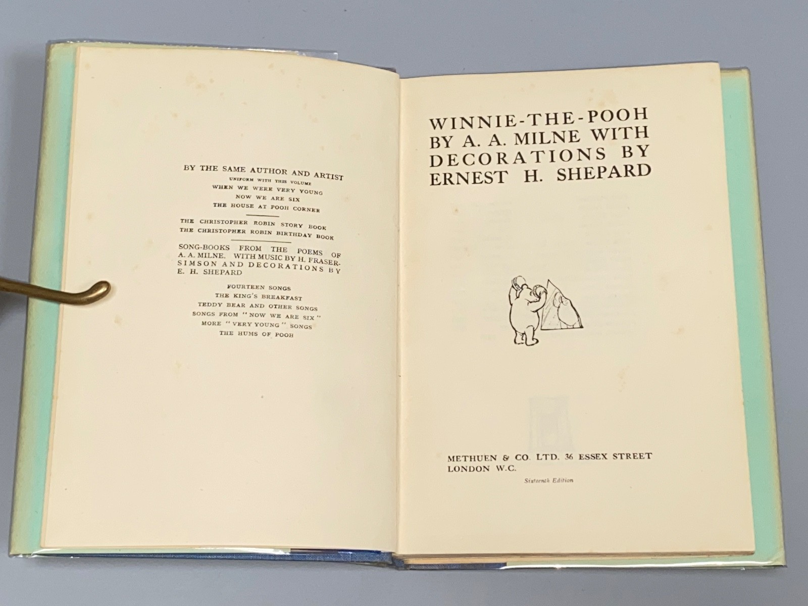 WINNIE-THE-POOH – A.A Milne [136] Illustrated Ernest H. Shepard with dust jacket
