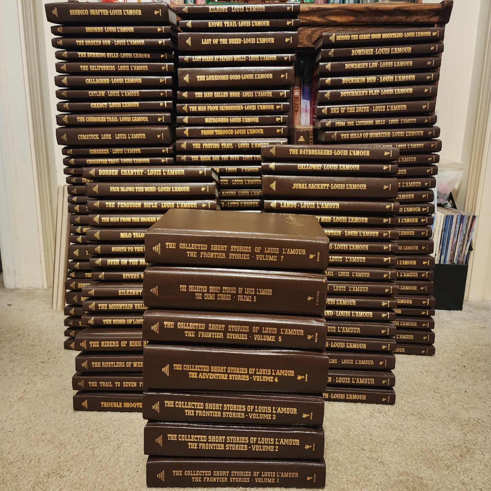 124 Vol. Louis L’amour Leatherette Collection-Rare Late Editions-Near Complete