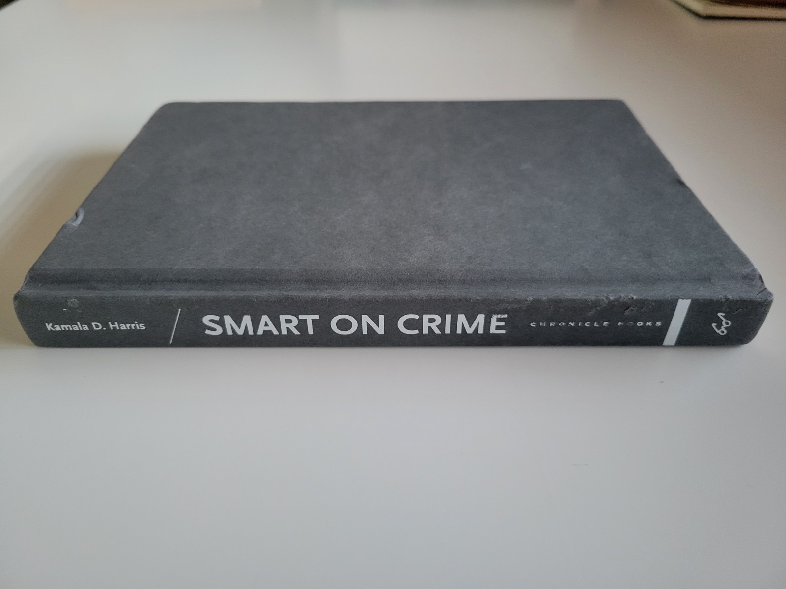 2009 SMART ON CRIME KAMALA HARRIS 1ST EDITION HARDCOVER OUT OF PRINT RARE VP HC