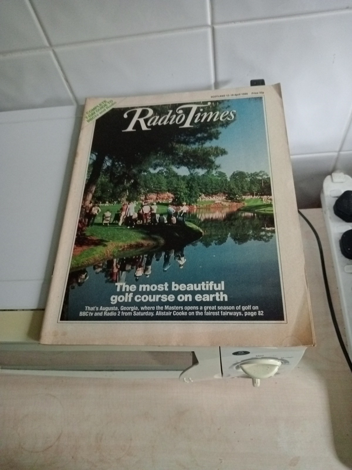 Radio Times 12-18 April 1986 Golf: The Masters, Blue Peter