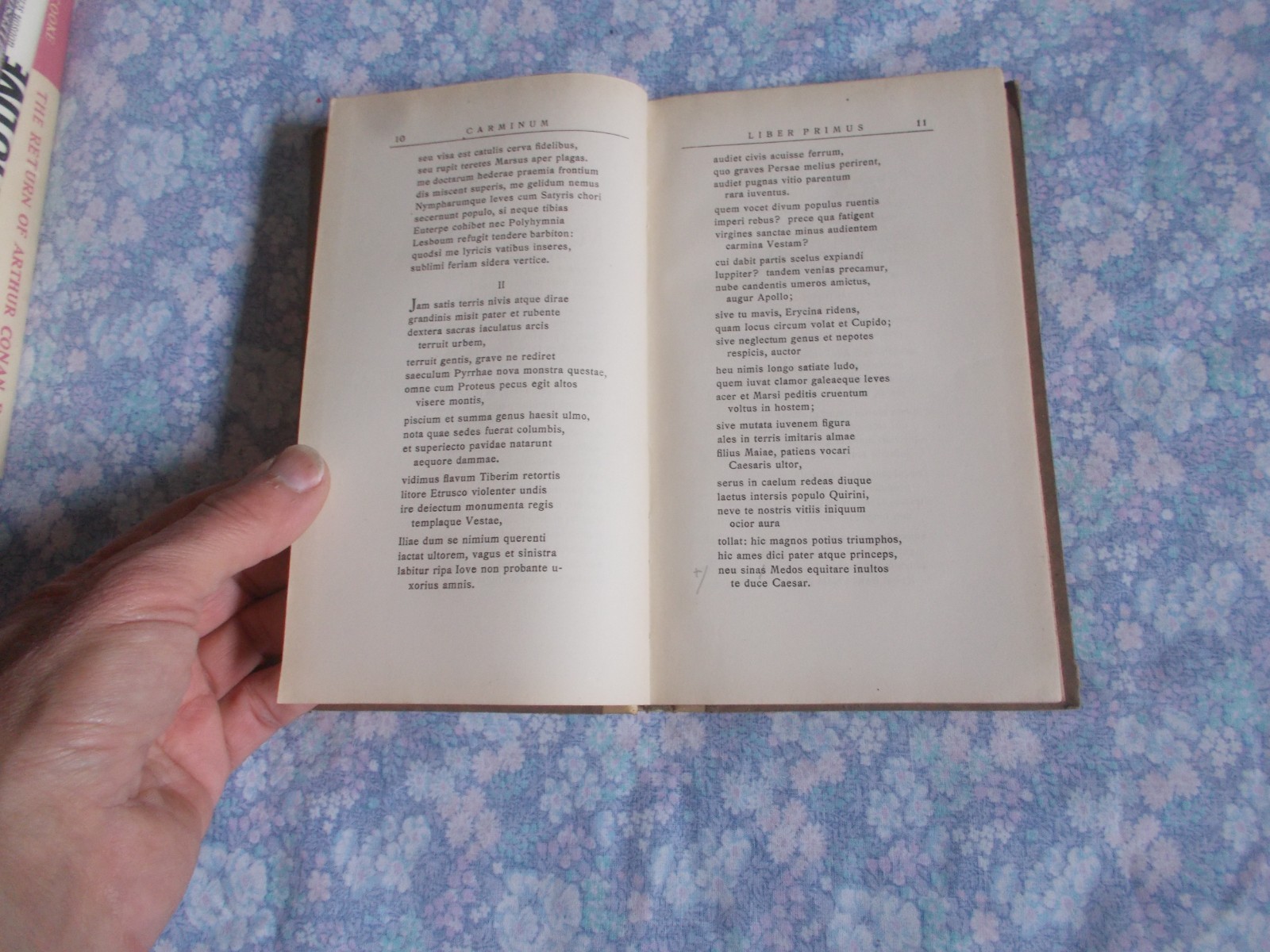 Q. Horati Flacci OPERA Carmina Carmen Saeculare Latin text 1921 hb 288 pages