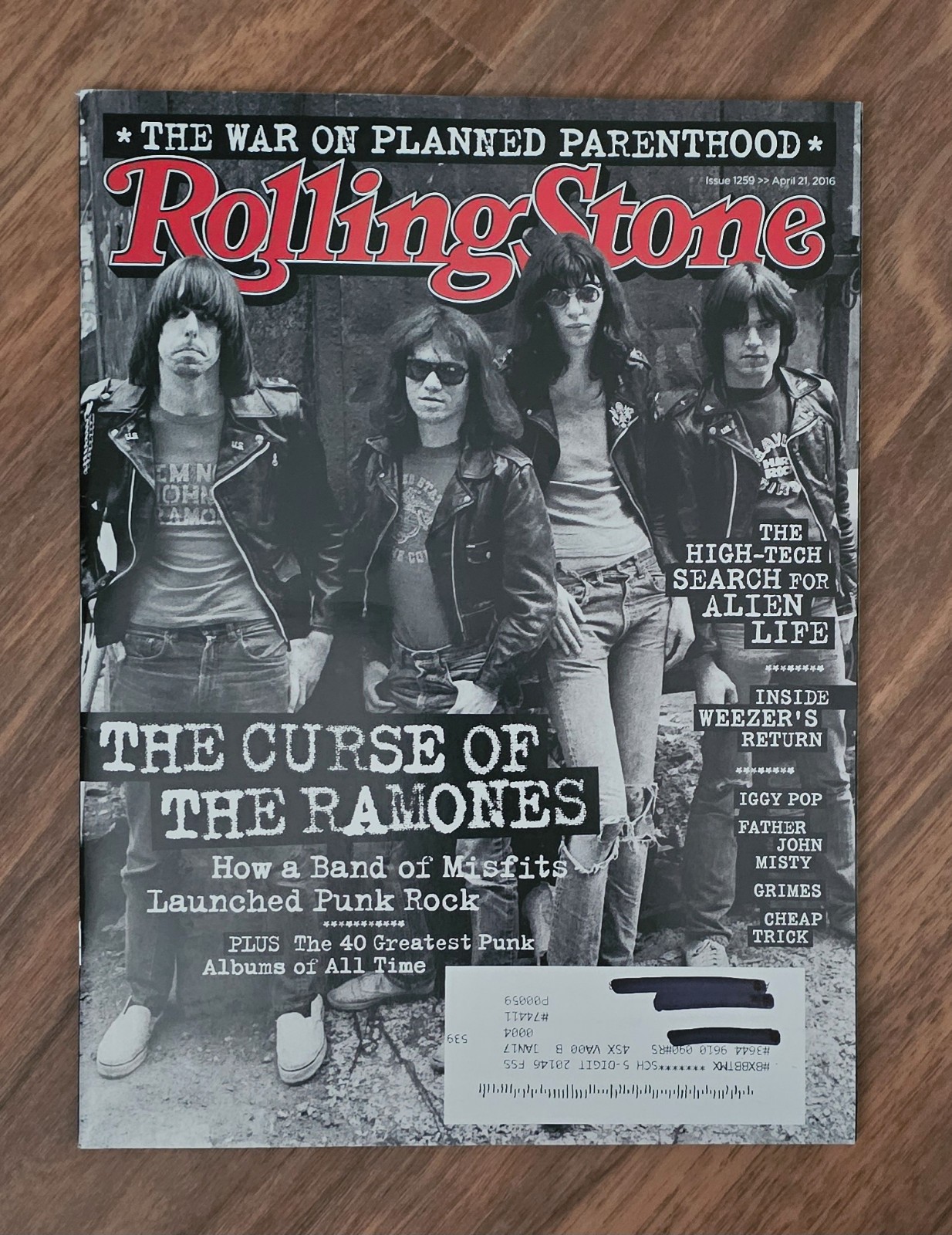 Rolling Stone Magazine #1259 APRIL 21, 2016 The Curse of The Ramones