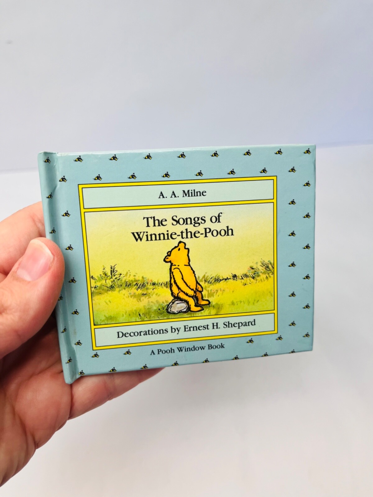 Winnie the Pooh Window Book Set- Poems And Songs- Mini Books Vintage BIN 60
