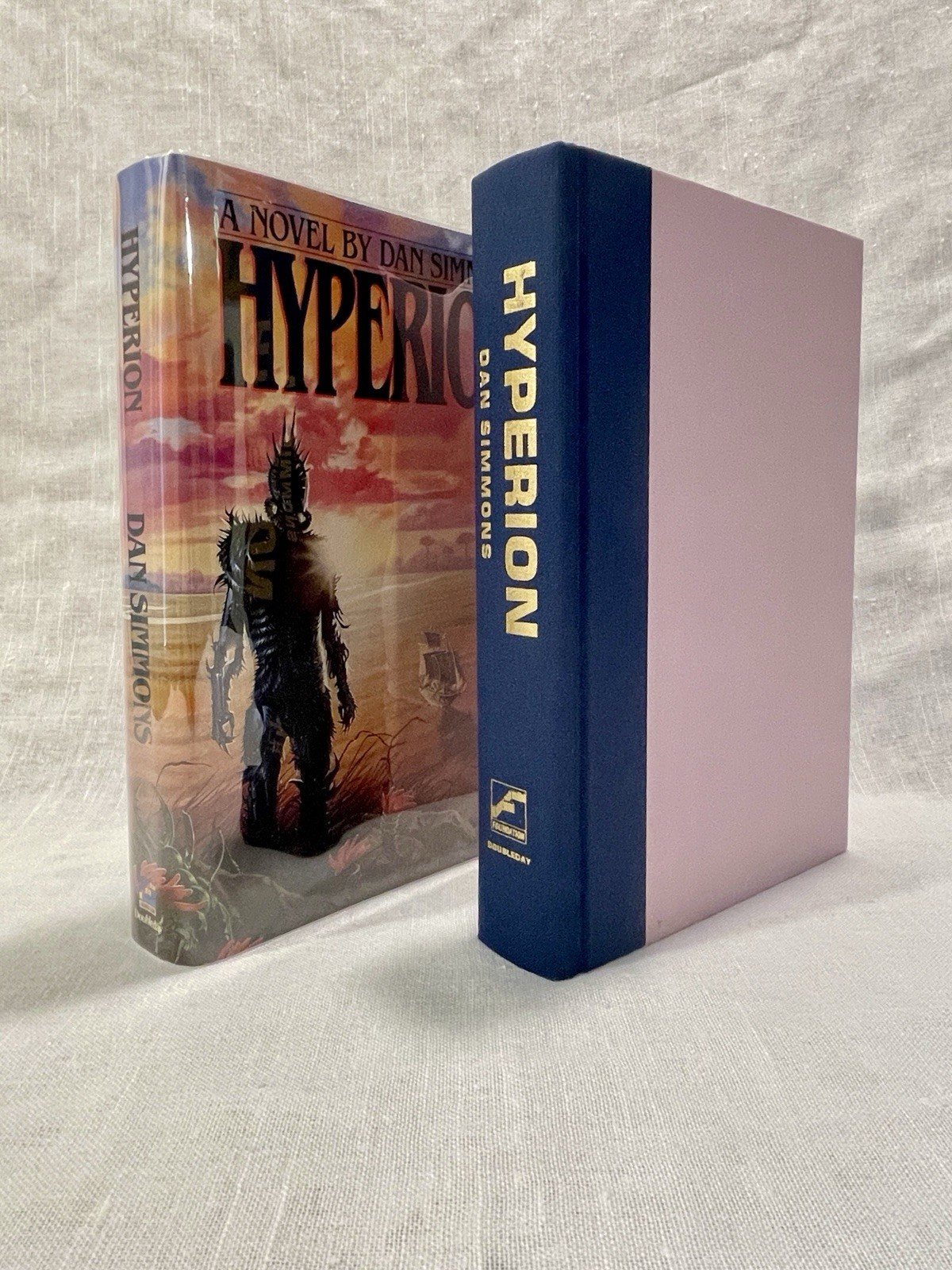 Hyperion, signed first edition, first printing – Dan Simmons