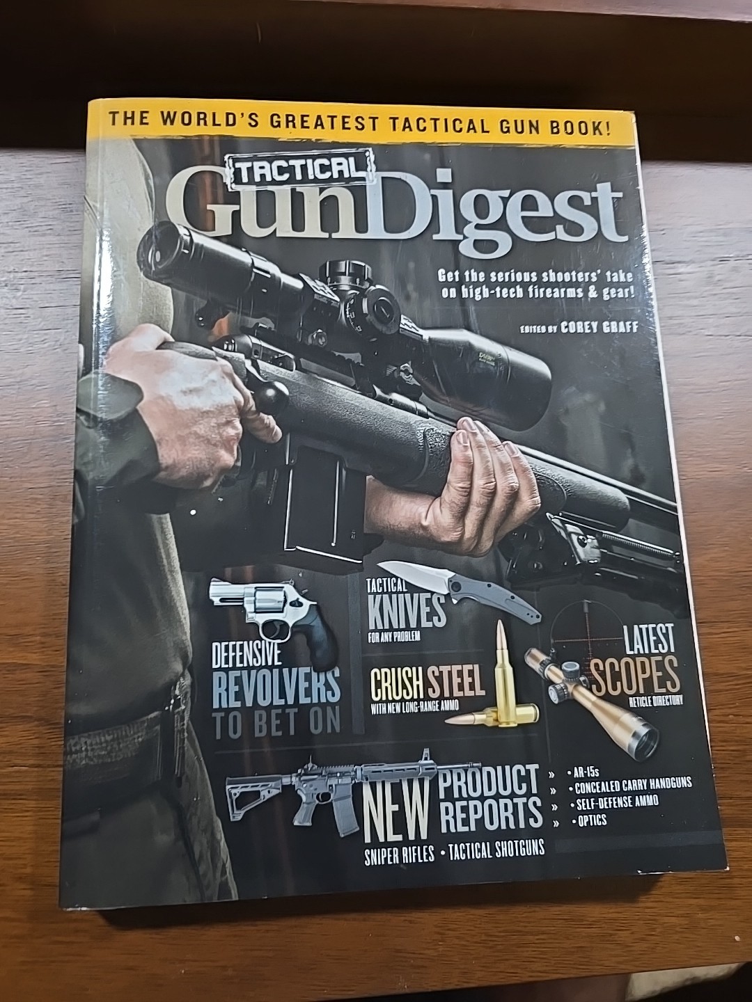 Cory Graff TACTICAL GUN DIGEST: World&rsquo;s Greatest Tactical Gun Book 2019 VG TPB