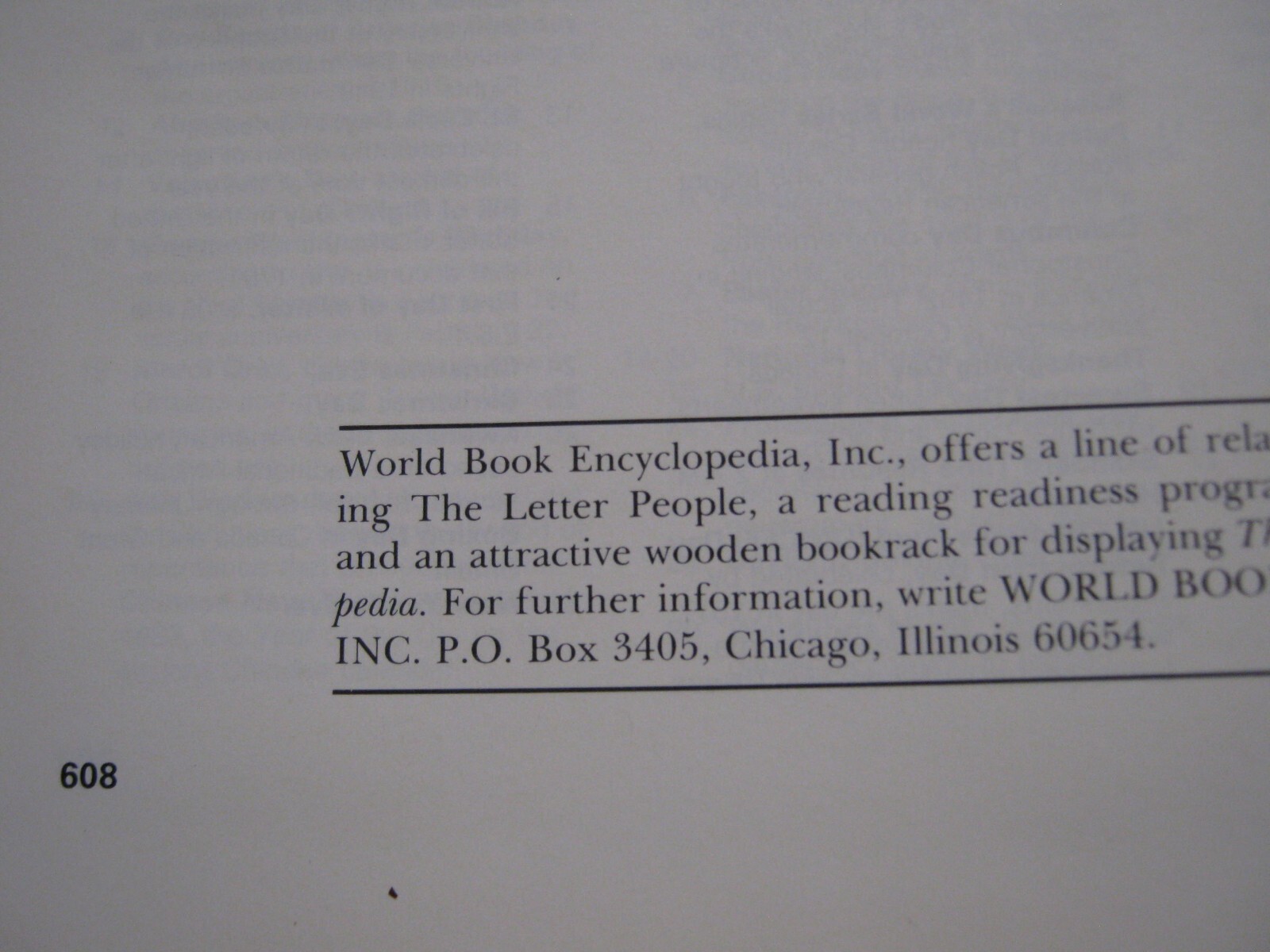 The World Book Yearbook 1985, 608 pages