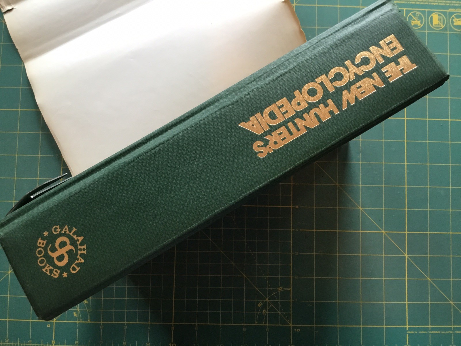 1972 THE NEW HUNTER&rsquo;S ENCYCLOPEDIA, 1054Page Book, Many Pictures, 3rd printing