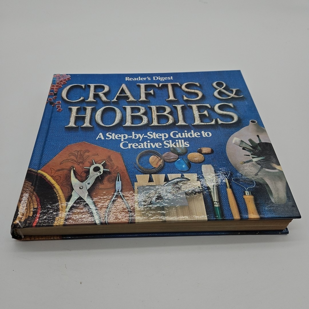 Readers Digest CRAFTS & HOBBIES 1979 Hardcover AH