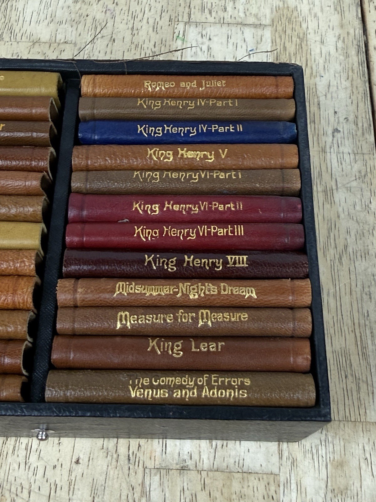 Antique William Shakespeare 24 Mini Books Knickerbocker Complete Set w/ Box