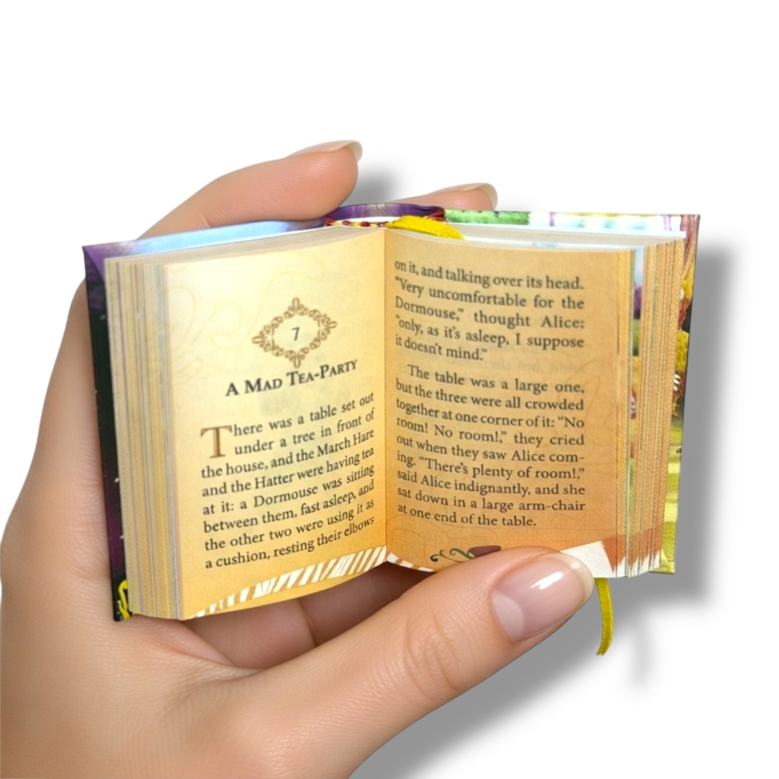 new Alice in Wonderland complete Edition mini book 2.65&Prime; high hardcover 438 pgs