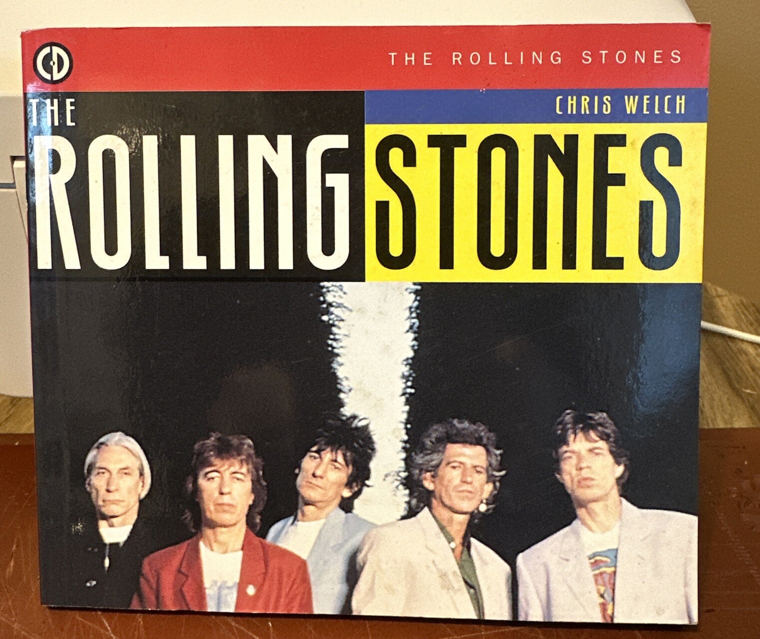THE ROLLING STONES ILLUSTRATED 120 Pg CD Softcover Book Chris Welch UNREAD