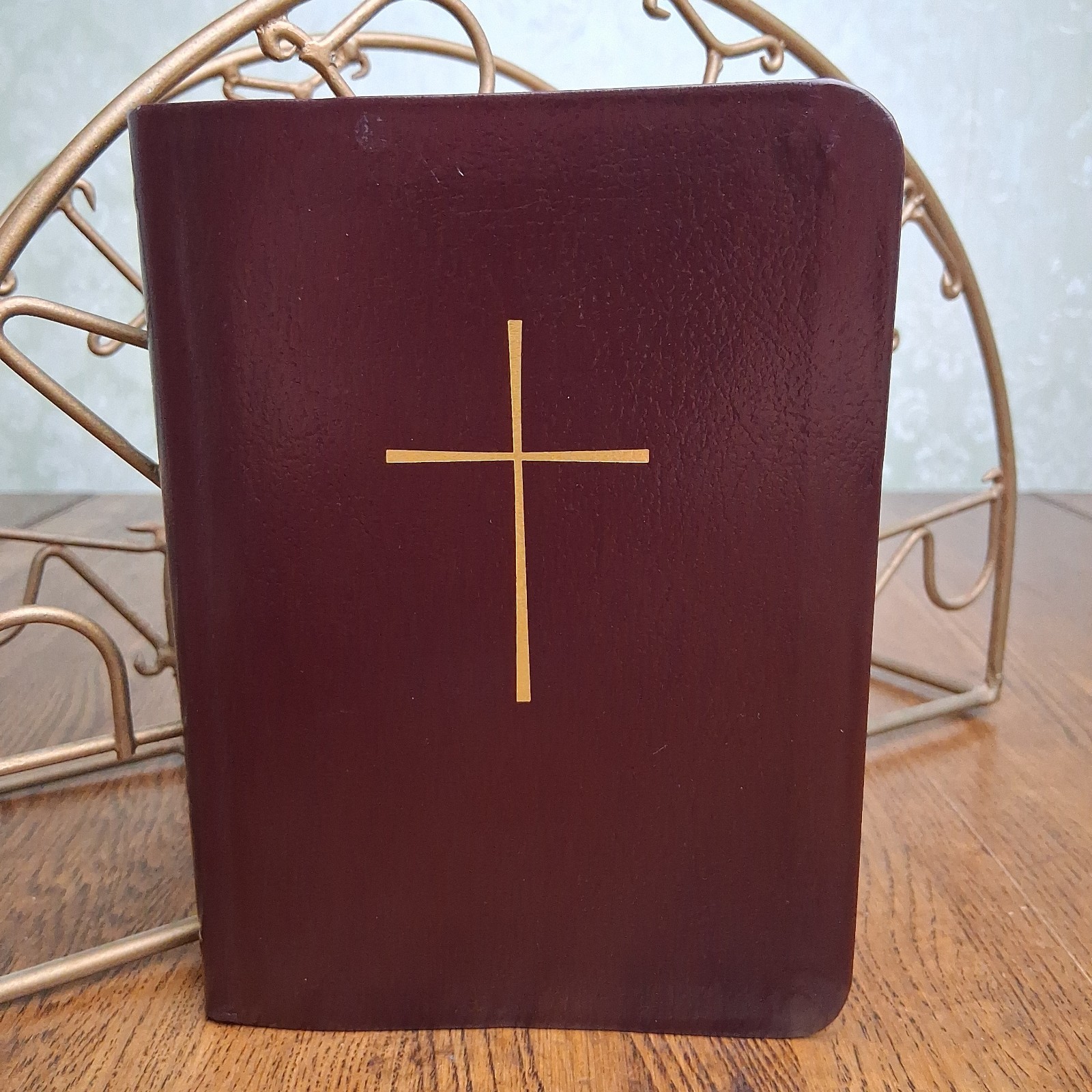 The Book of Common Prayer 2016 Burgundy Bonded Leather Like New Unmarked