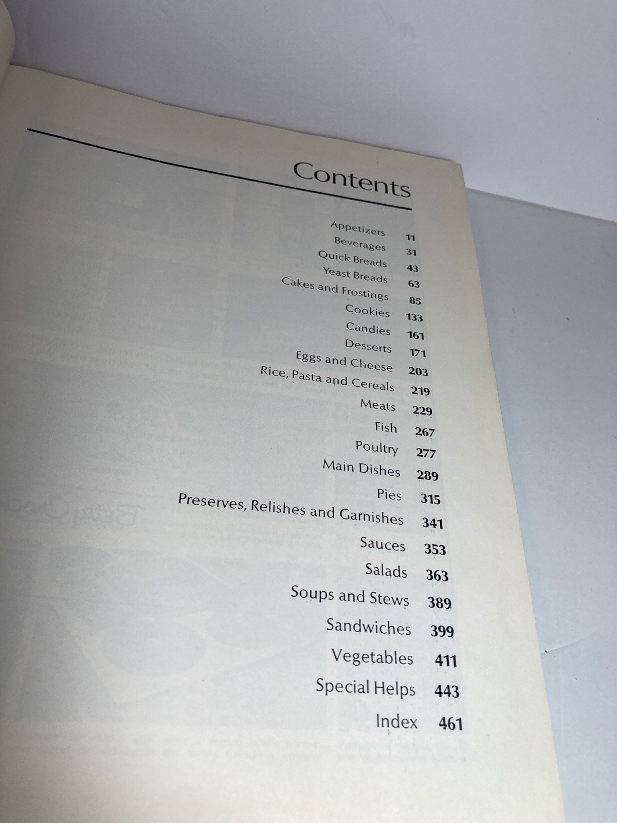 Vintage Betty Crocker&rsquo;s Cookbook 1974 Tight Binding 480 Pages HC