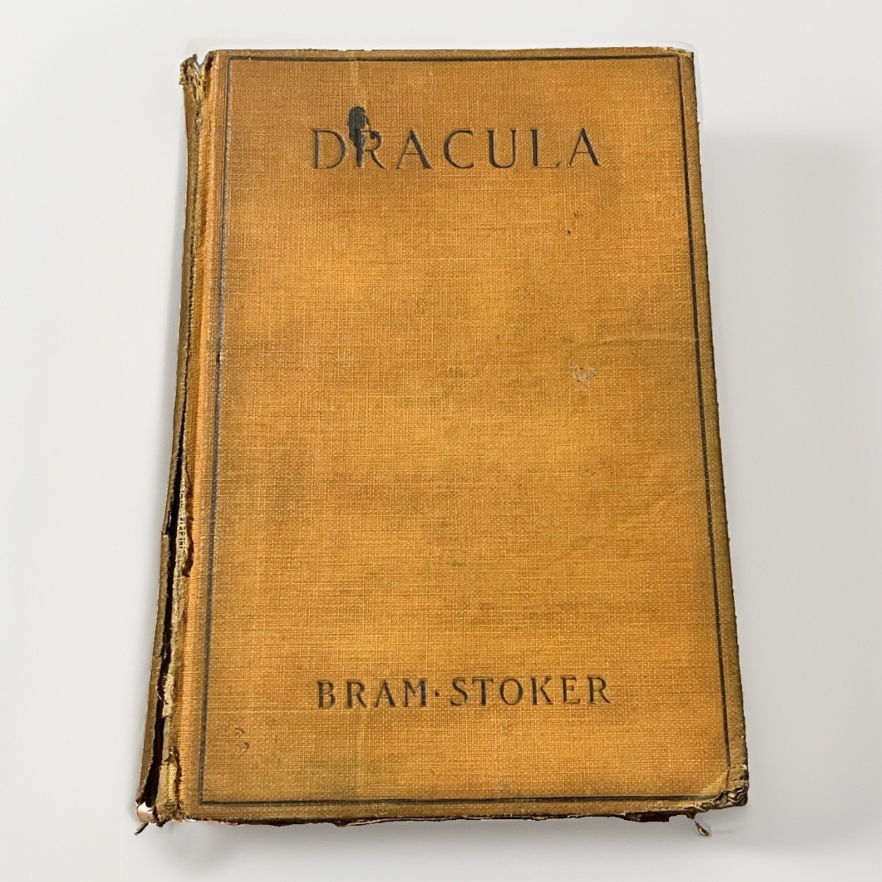 Bram Stoker&rsquo;s DRACULA – 1897 Grosset & Dunlap Orange Cloth RARE