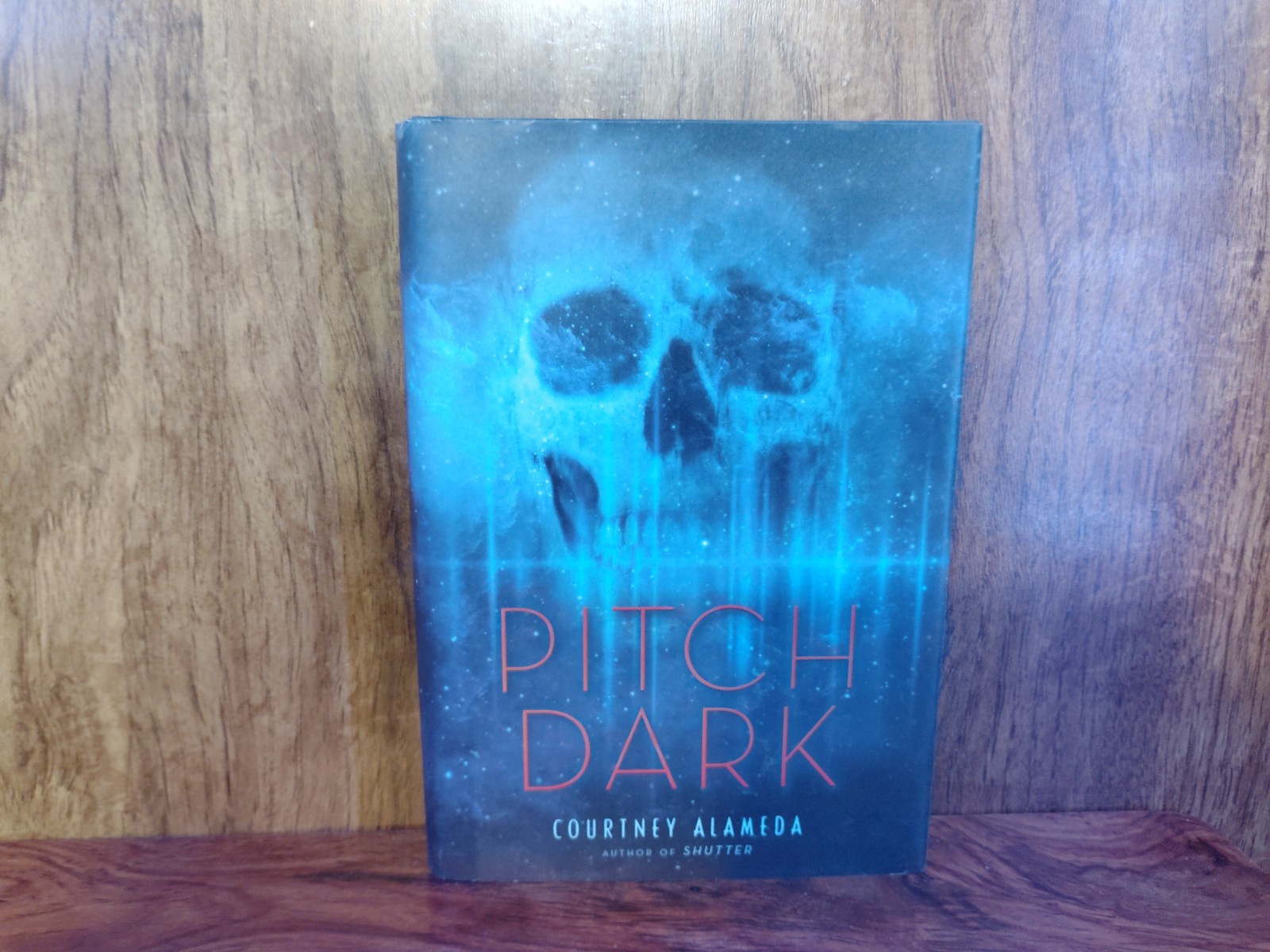 Pitch Dark – Courtney Alameda | Hardcover YA Horror Sci-Fi Feiwel 2018