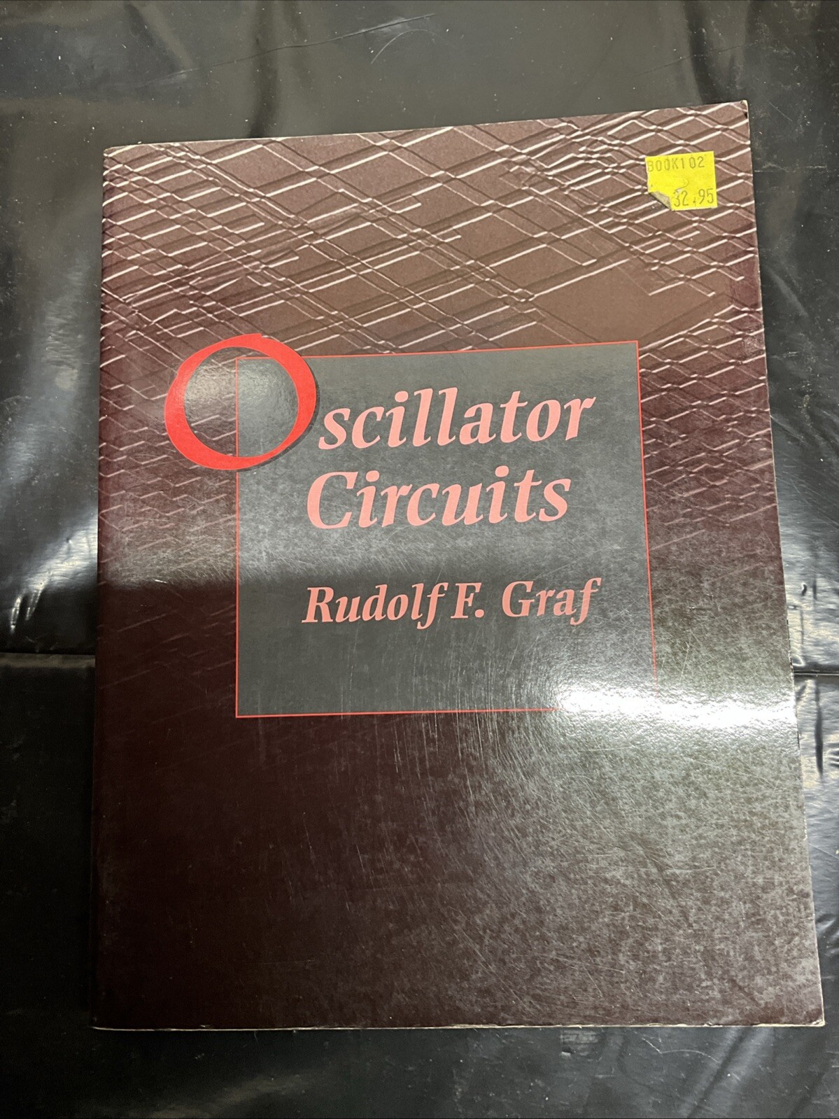 Oscillator Circuits by Rudolf F. Graf (1996, Trade Paperback)