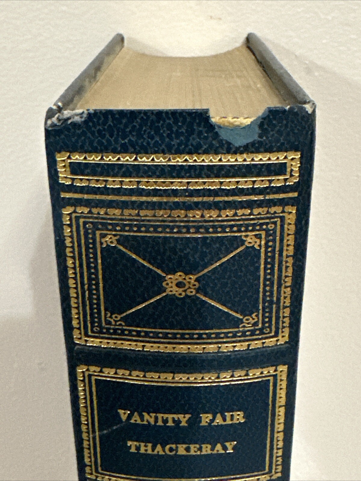 Vanity Fair Thackeray, International Collerctors Library, Leather Like, Book VTG