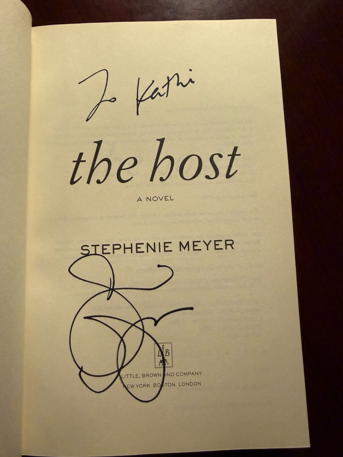 RARE « The Host » SIGNED by Stephenie Meyer 1st Edition 1st Print HC DJ 2008
