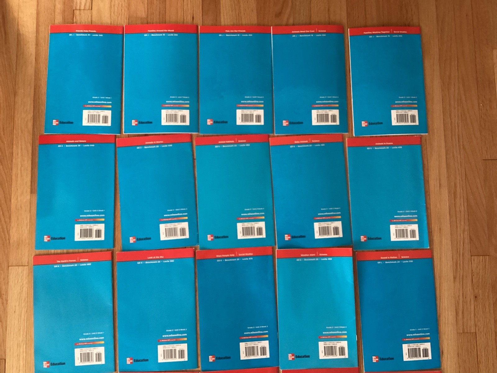 MCGRAW HILL WONDERS LEVELED READERS / GRADE 3 / ON LEVEL / 30 BOOKS
