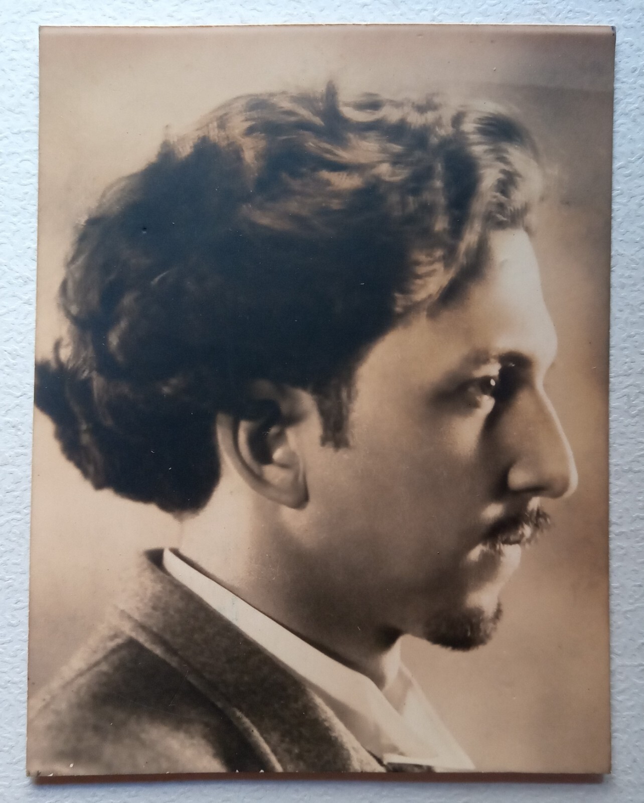 Fotografía del poeta belga Jean Groffier – Medida: 10 x 8 cm