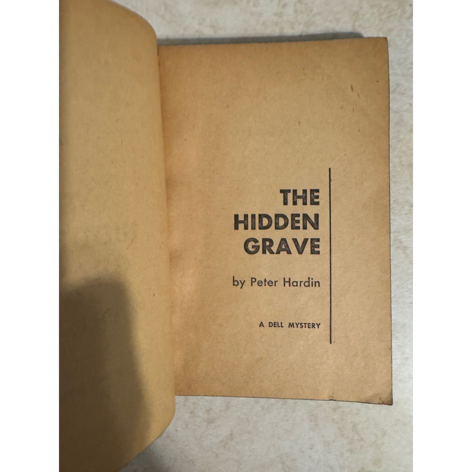 The Hidden Grave Peter Hardin Dell 922 Vintage 1955 Paperback Mystery Book