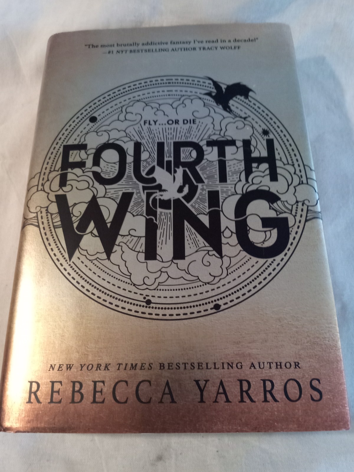 Fourth Wing Hardcover with Dust Jacket Rebecca Yarros 2023 NM