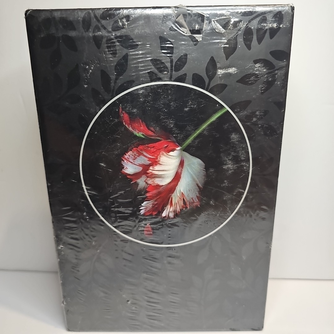 New Moon by Stephenie Meyer Collector&rsquo;s Edition Deluxe Slipcase Cloth Cover