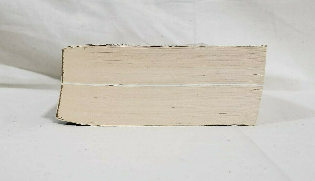 Kingsbridge Ser.: The Pillars of the Earth by Ken Follett 1st Signet Edition PB